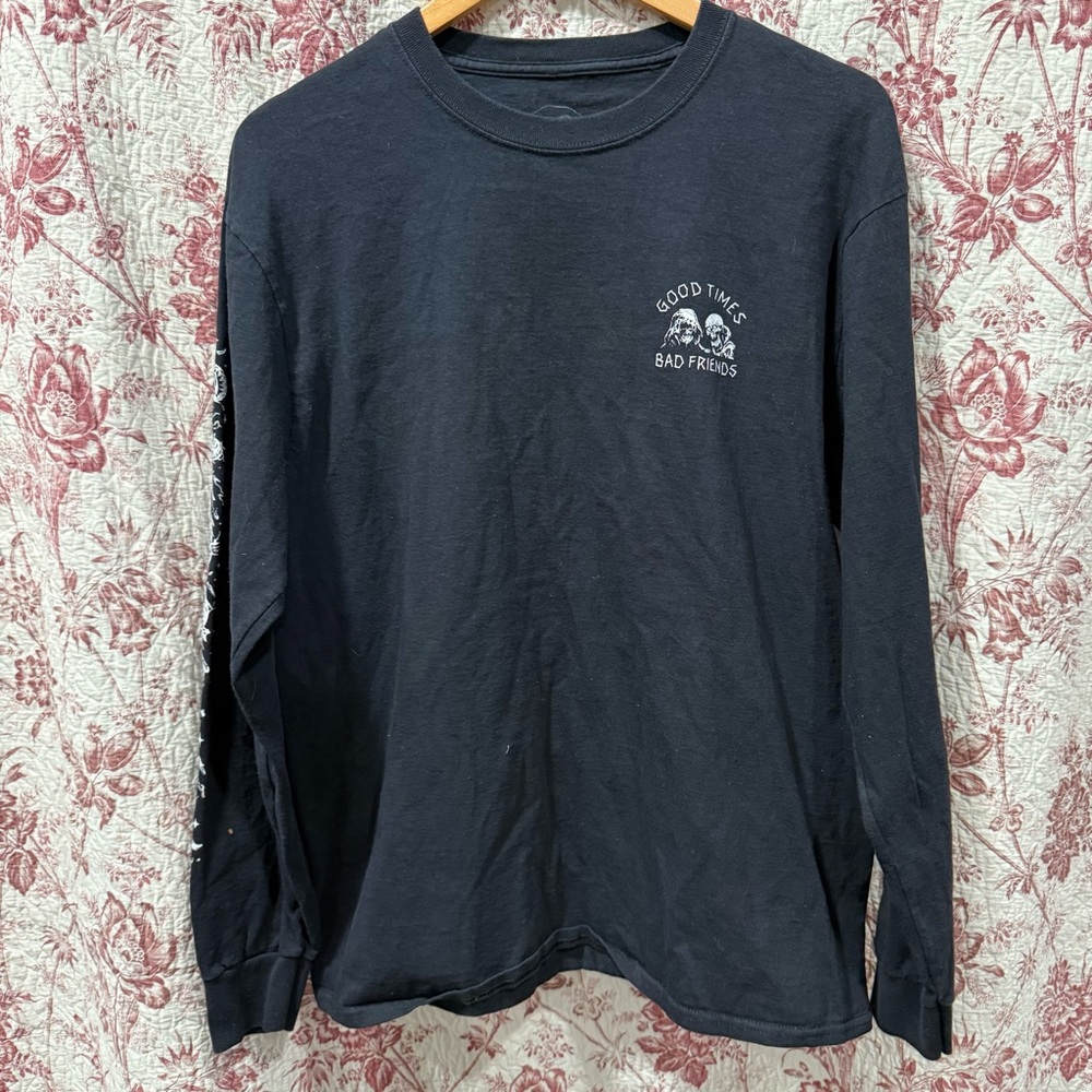 Lurking Class Good Times Bad Friends Long Sleeve Graphic Tee Large